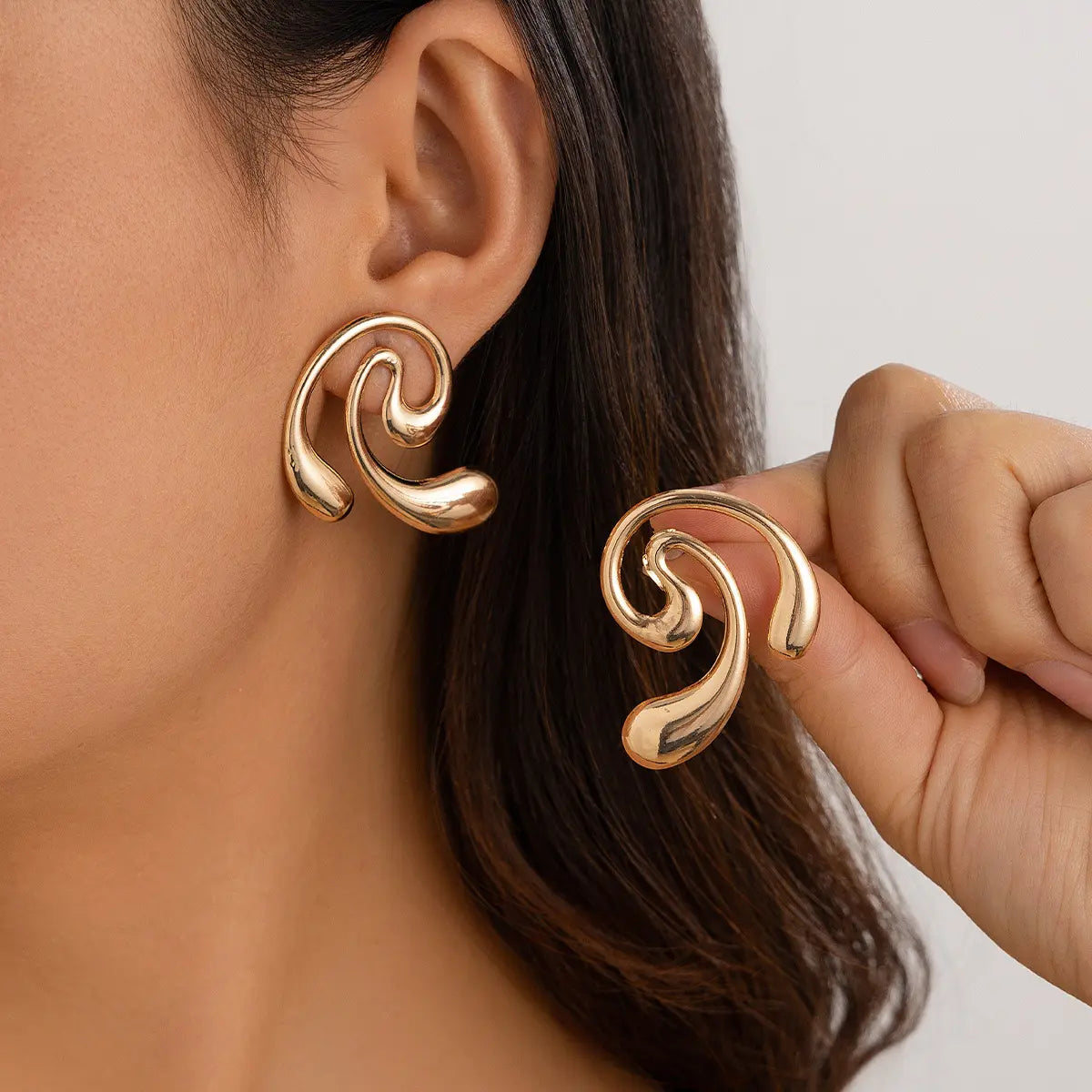 Trendy Geometric Hoop Earrings Irregular Metal Water Drop Studs